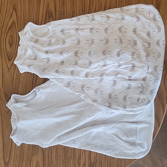 Two sleep sacks - Picture 2 of 3